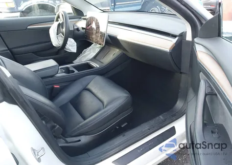 2022 Tesla Model 3 Long Range Dual Motor All-Wheel Drive z USA, uszkodzony, nr VIN 5YJ3E1EB2NF210249